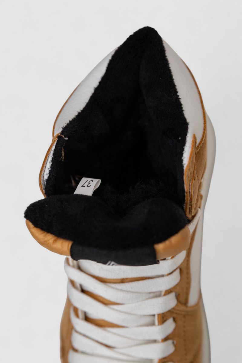 Кросівки жіночі зимові на хутрі, колір біло-жовтий