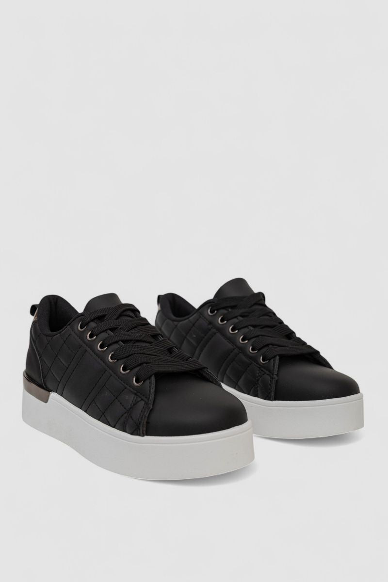 Кросівки жіночі, колір чорний
