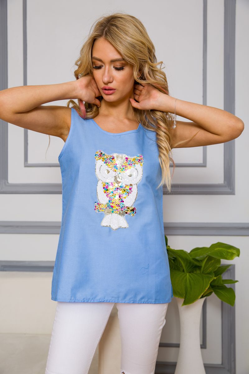 Жіноча майка, блакитного кольору з паєтками